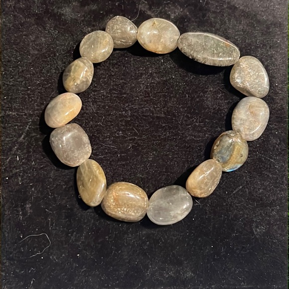 COPY - Flashy Labradorite tumbled polished pebble beads stretchy 3” bracelet - Picture 1 of 3